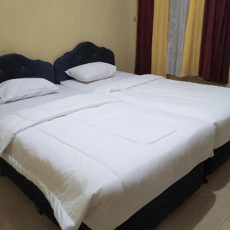 Hotel Pekalongan Syariah Mitra Reddoorz Exterior photo