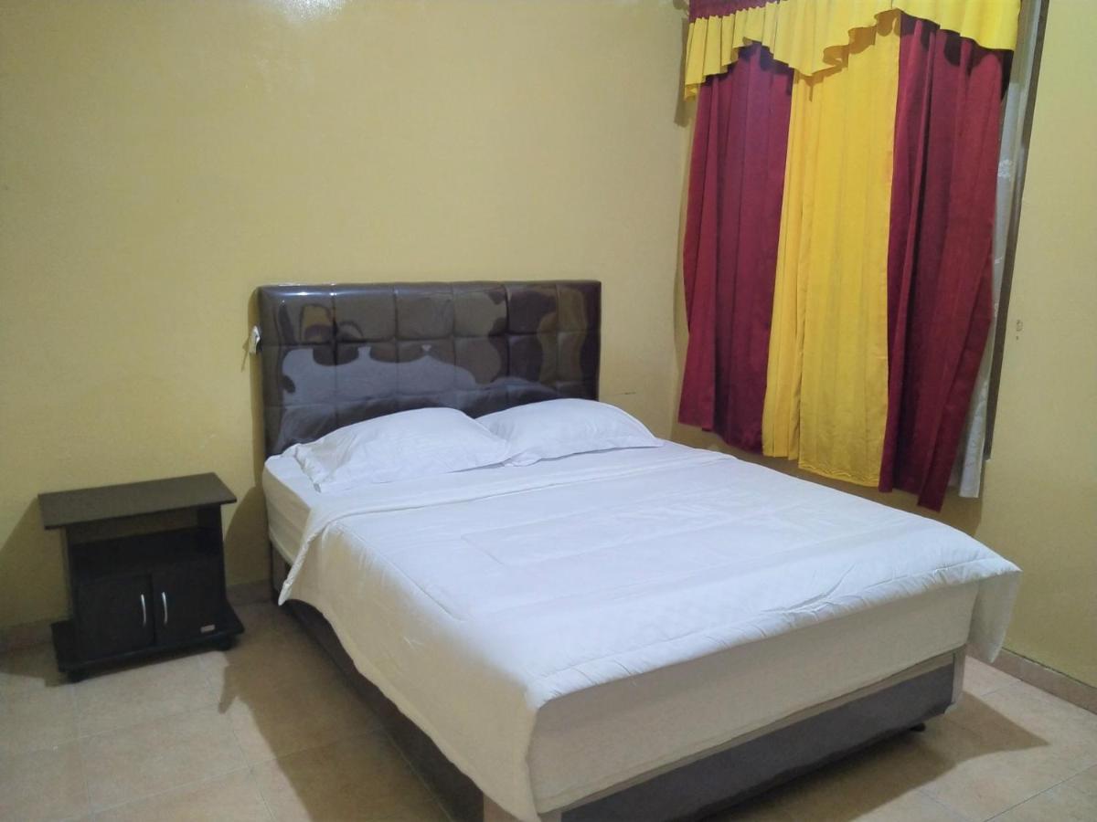 Hotel Pekalongan Syariah Mitra Reddoorz Exterior photo