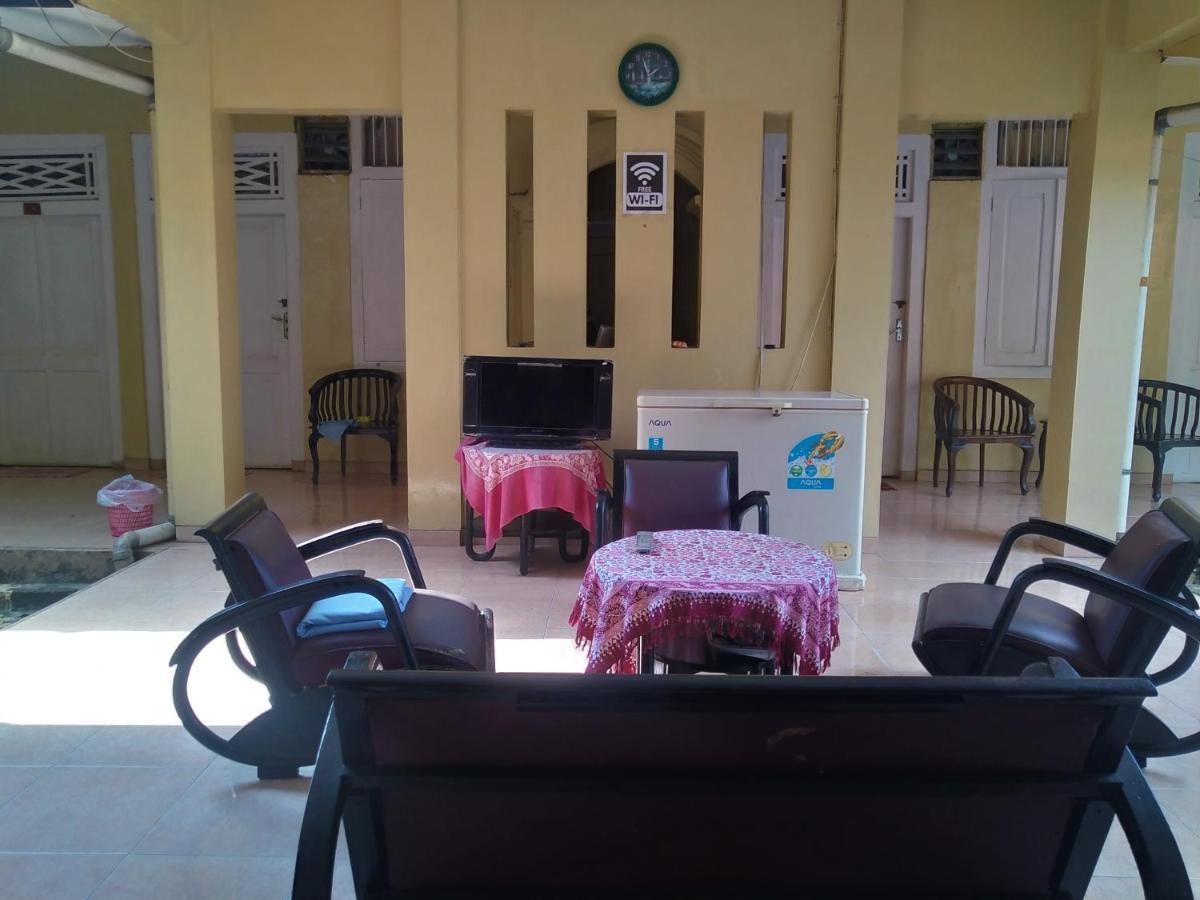 Hotel Pekalongan Syariah Mitra Reddoorz Exterior photo