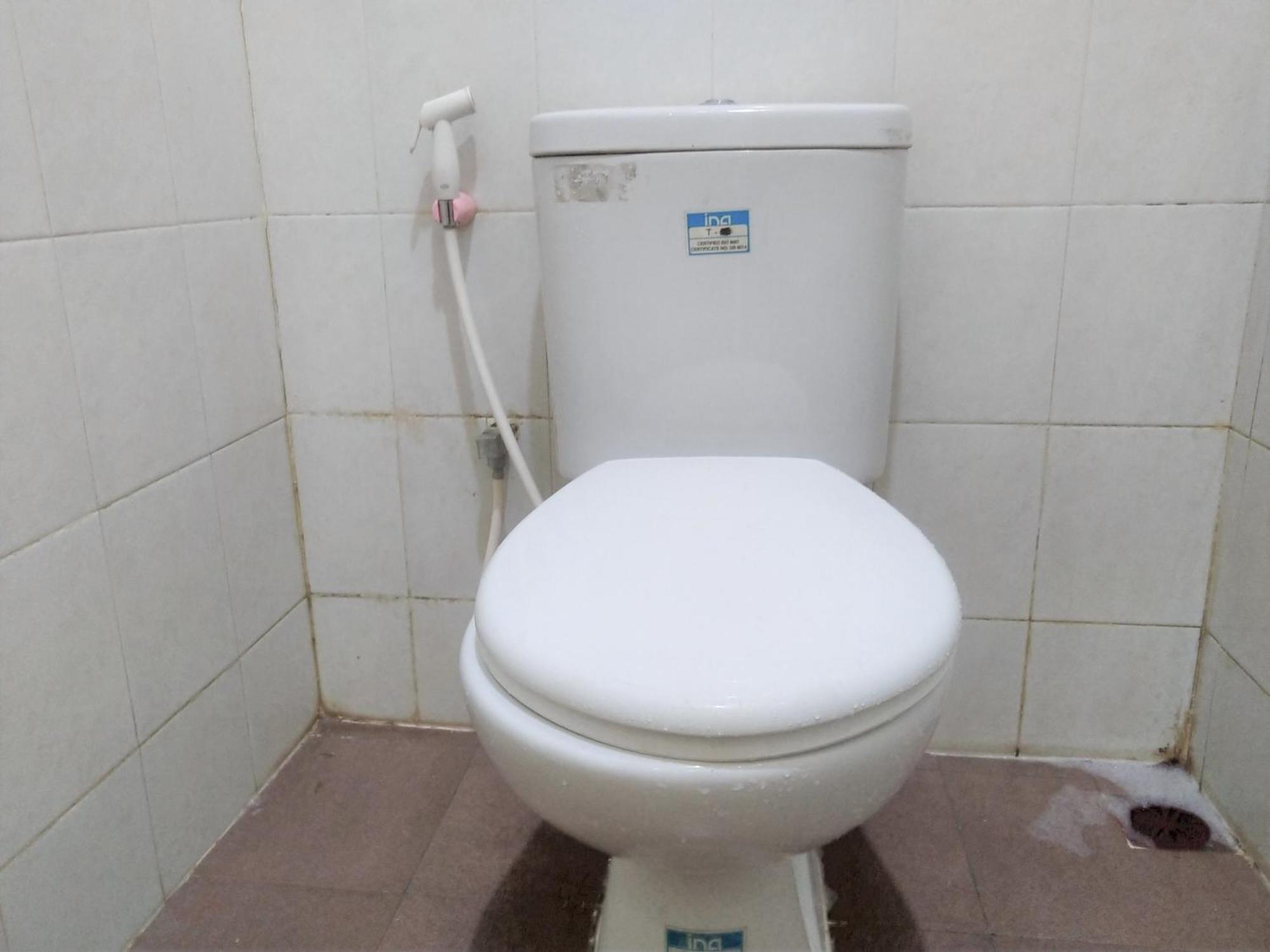 Hotel Pekalongan Syariah Mitra Reddoorz Room photo